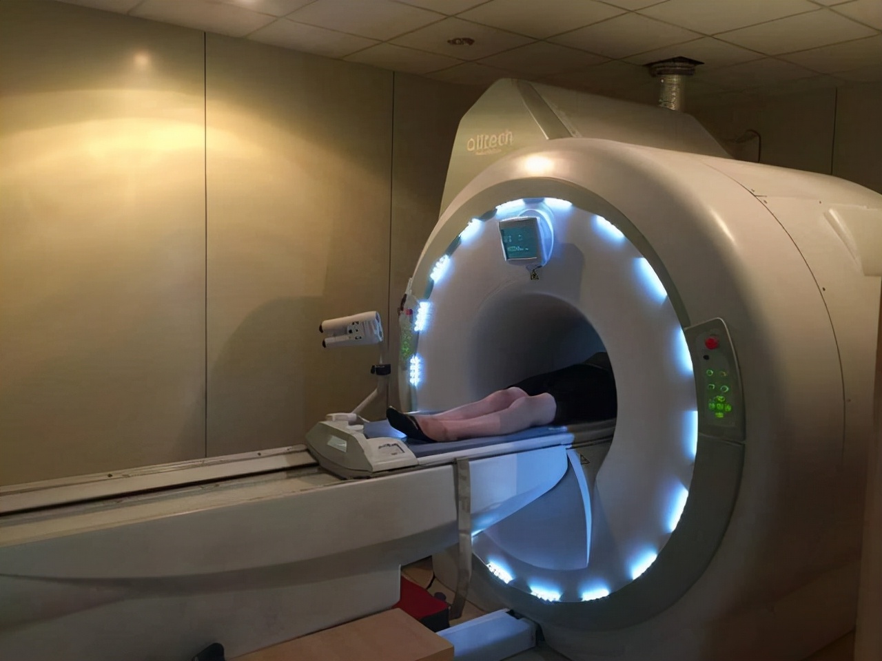 为什么不建议做“脑CT”检查呢？医生揭晓真相，越早知晓越好