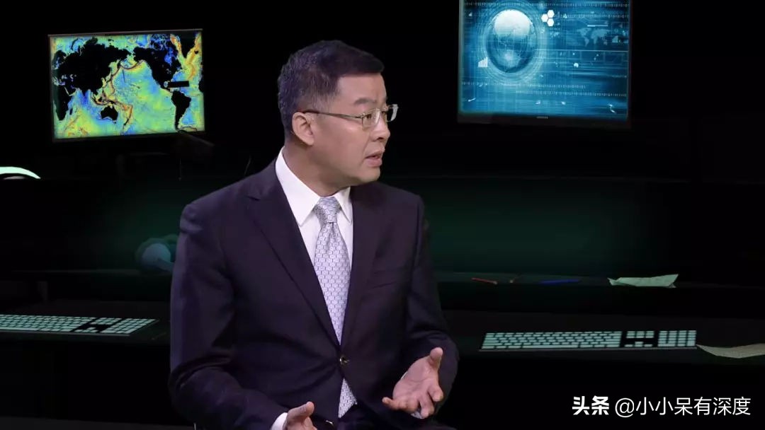 评论员吴大辉，他憨厚的外表下，笨拙地表达中，爆出巨量的惊喜