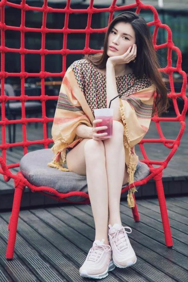 百家姓女神系列之何穗