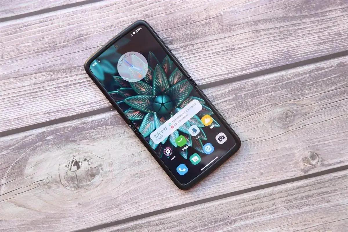 发布七个月大降价!联想折叠屏手机,12gb 512gb顶配版仅5508元!