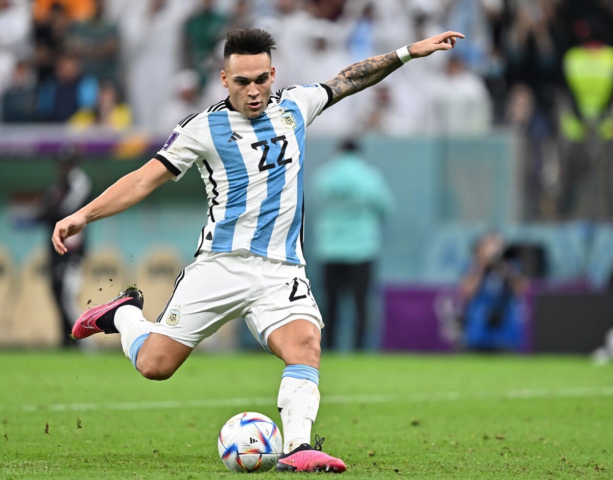 世界杯：阿根廷VS克罗地亚，“格子军团”再次“躺平”取胜？