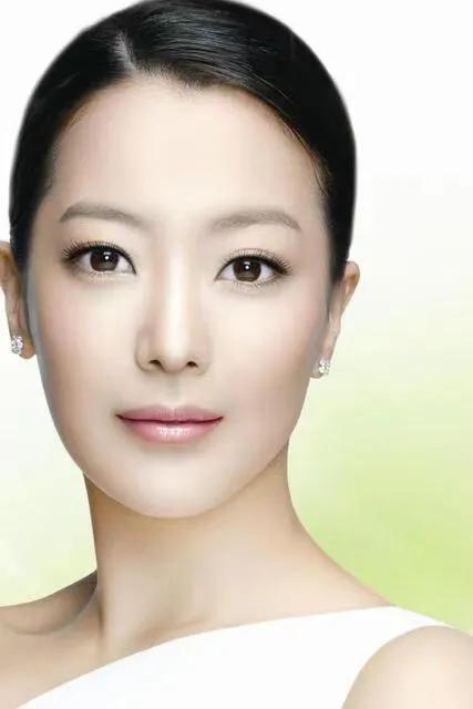 她曾经是韩国第一整容美女，现如今还是风韵犹存