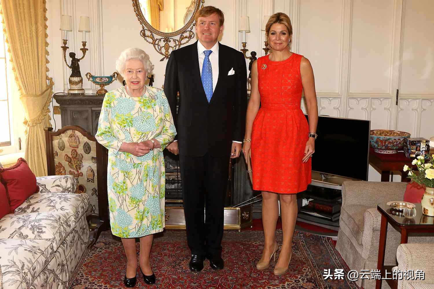 英国女王伊丽莎白二世（欧洲王室皆亲戚，他们和英女王都是什么关系，好心送葬却闹乌龙）