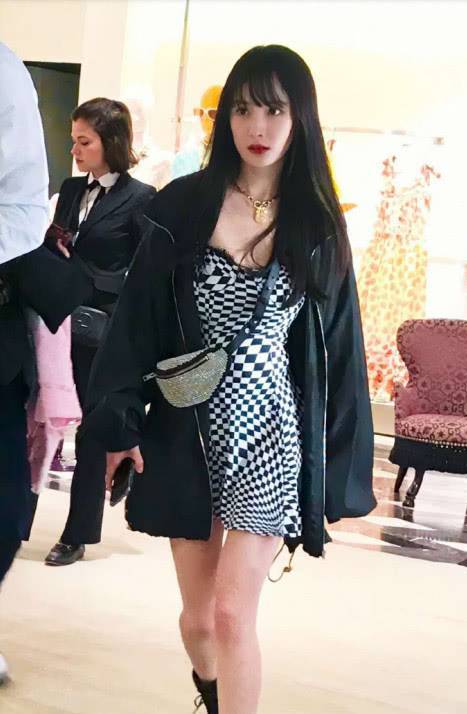 杨幂的刘海造型