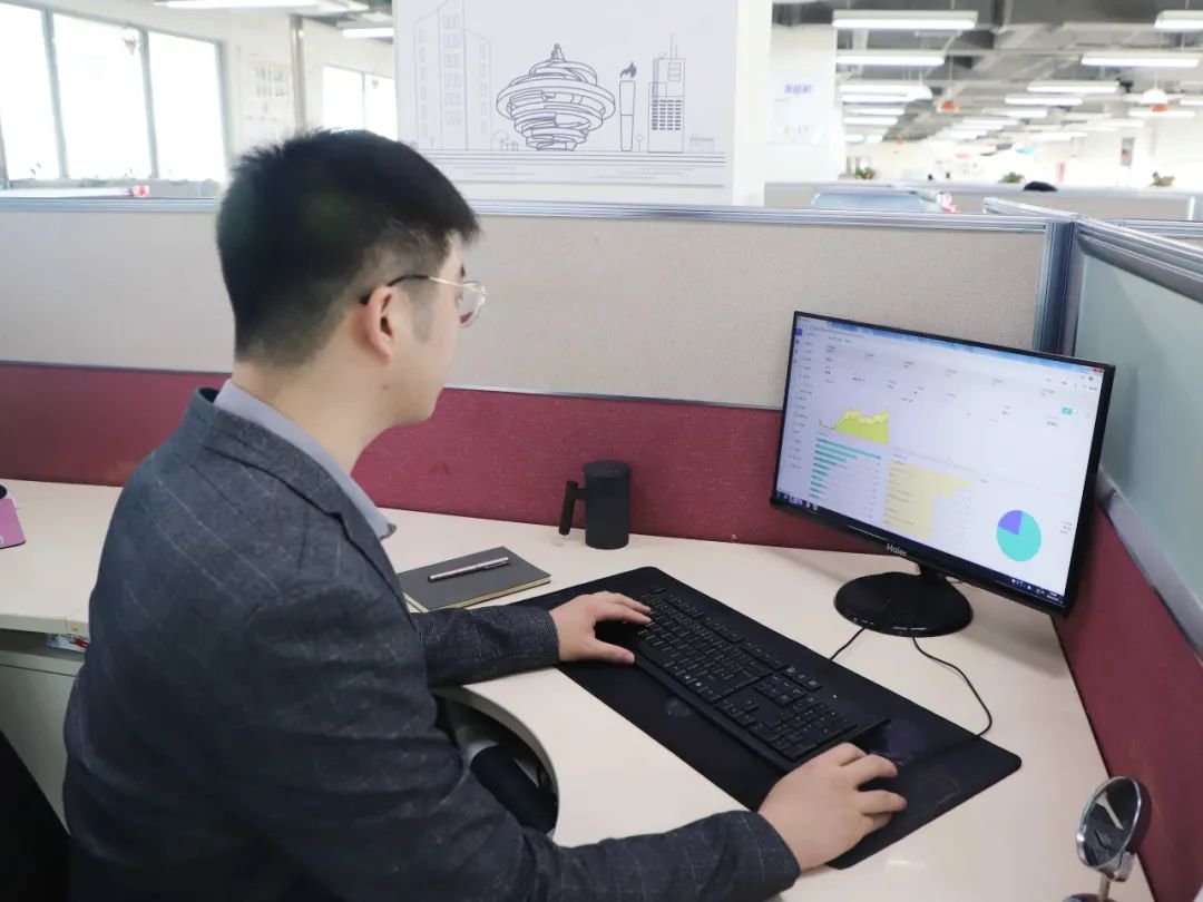 人工智能训机师，让AI更懂用户，让科技更有温度