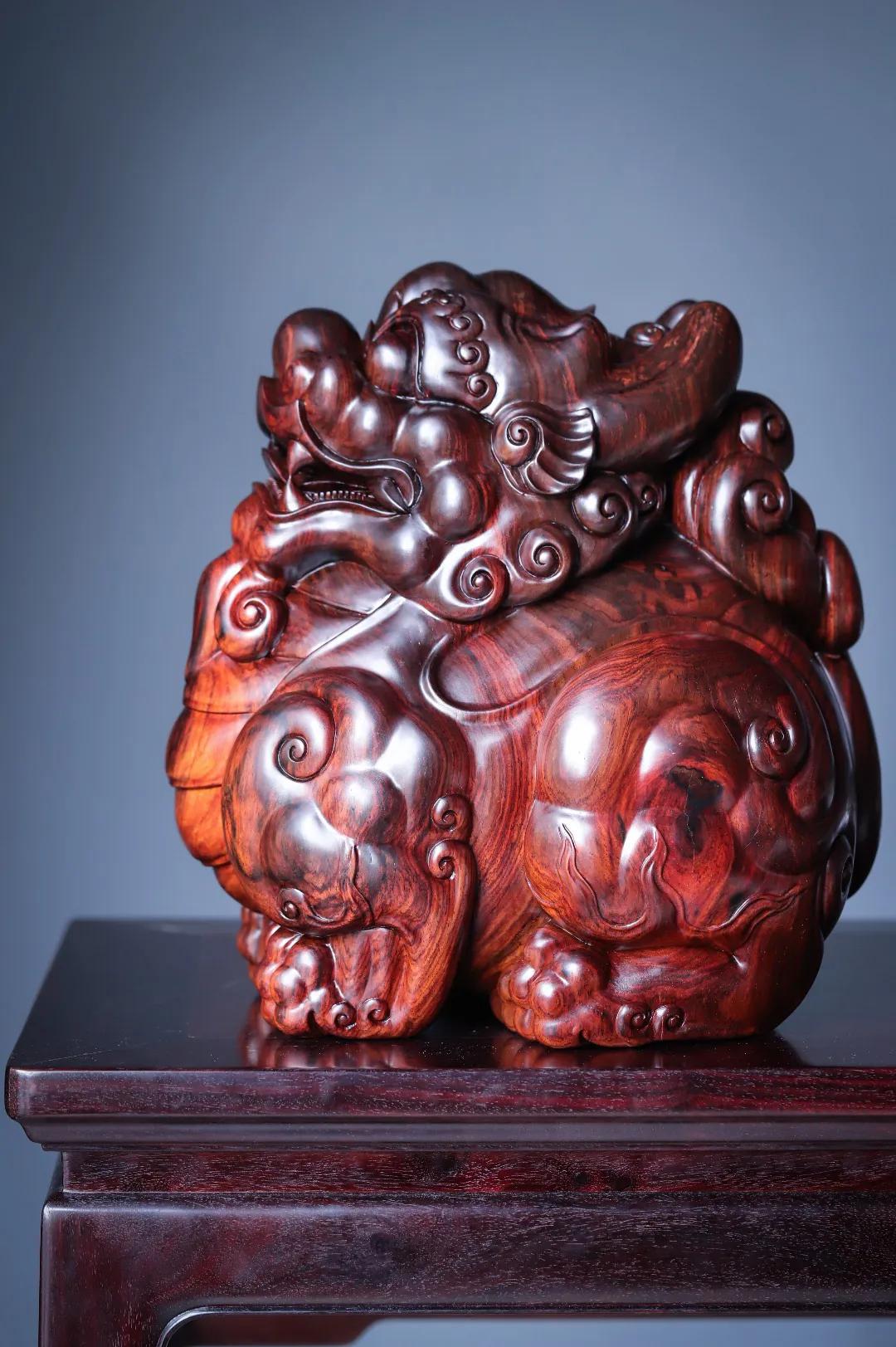 招财瑞兽:大红酸枝 | 貔貅