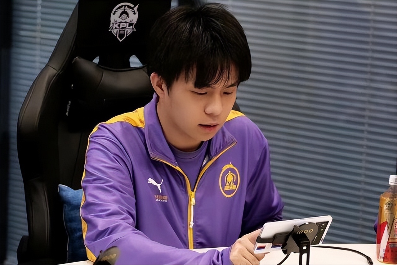 hero是什么意思 hero翻译-经验帮