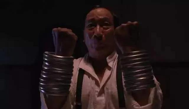 电影《功夫》中，五郎八卦棍、十二路谭腿、铁线拳三人哪个最强？