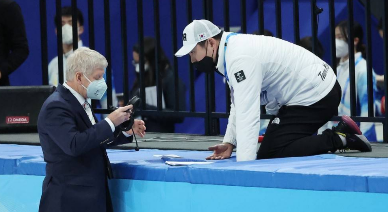 不及平昌和北京(从平昌到北京还是那个裁判长，韩国队溃败，中国在以东道主施压吗)