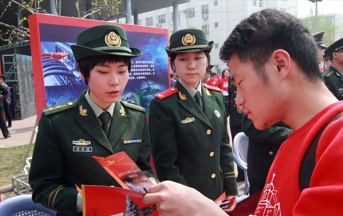 大学毕业后当兵好不好（大学生想当兵）