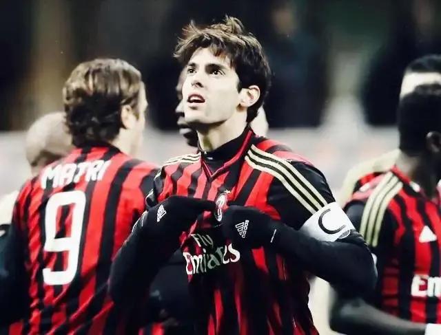 天下足球欧文主题曲(《天下足球》催泪文案下)