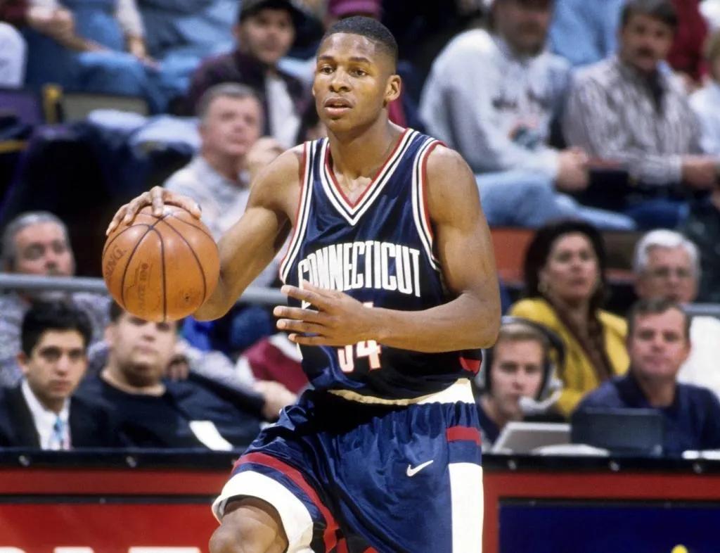 (4次),理查德汉密尔顿(3次),卡伦巴特勒(2次),安德烈德拉蒙德(2次)