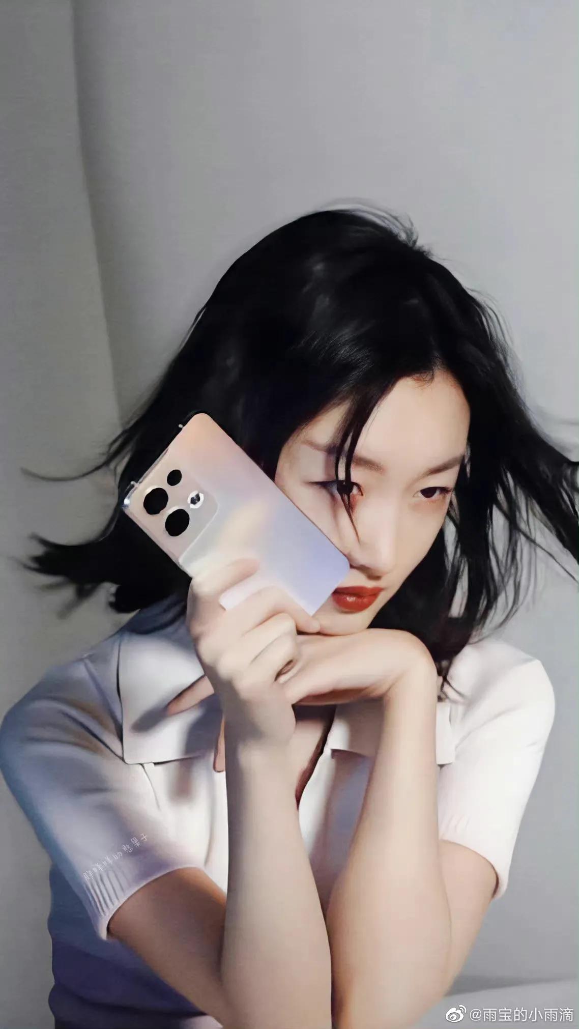 美女明星 周冬雨的眼睛配脸型真的是绝配太美了