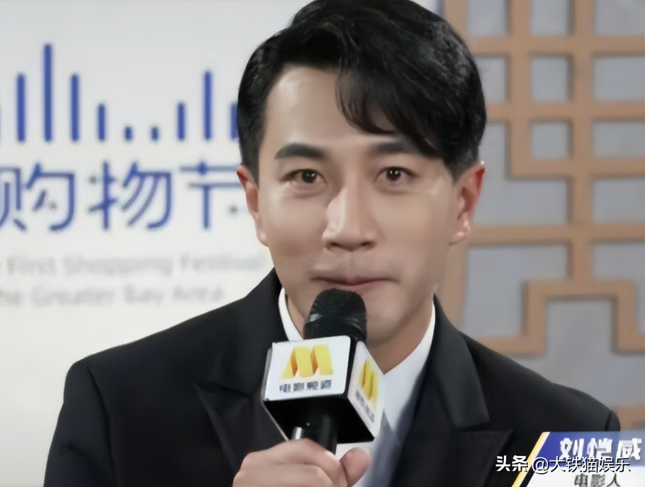 年轻时玉树临风，中年颜值垮了一地，这7位男神亲手砸了童年滤镜