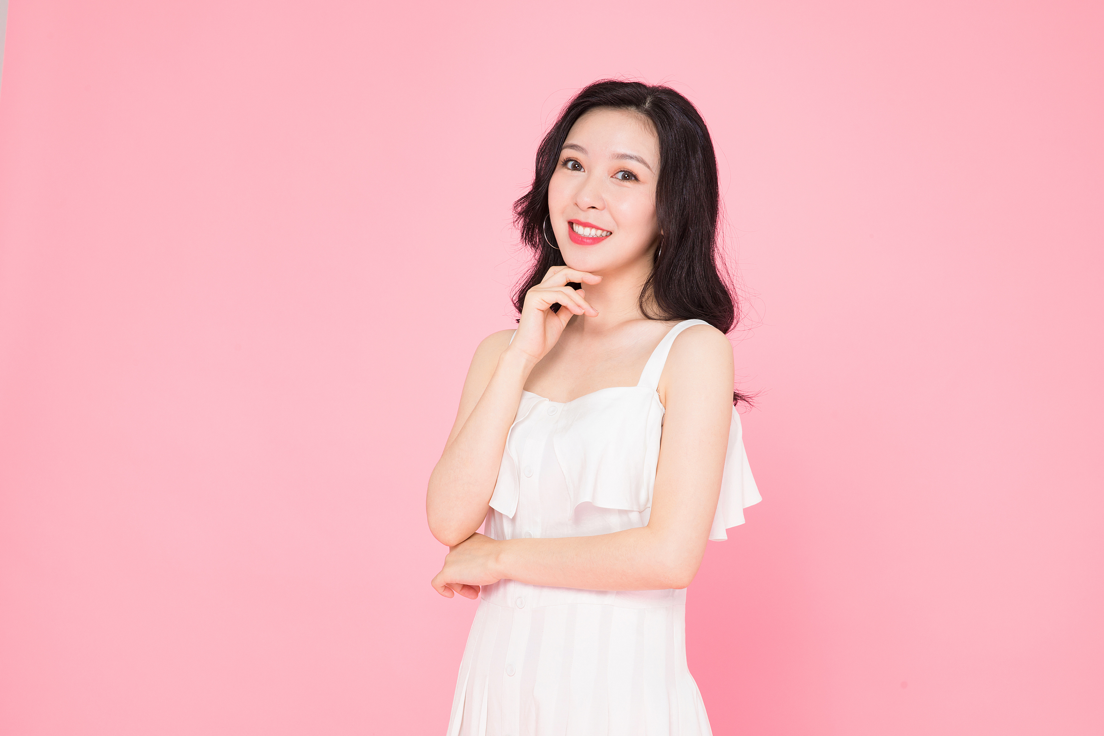 相亲女孩第一次见面送什么礼物好（跟相亲的女孩第一次见面送礼物好不好）