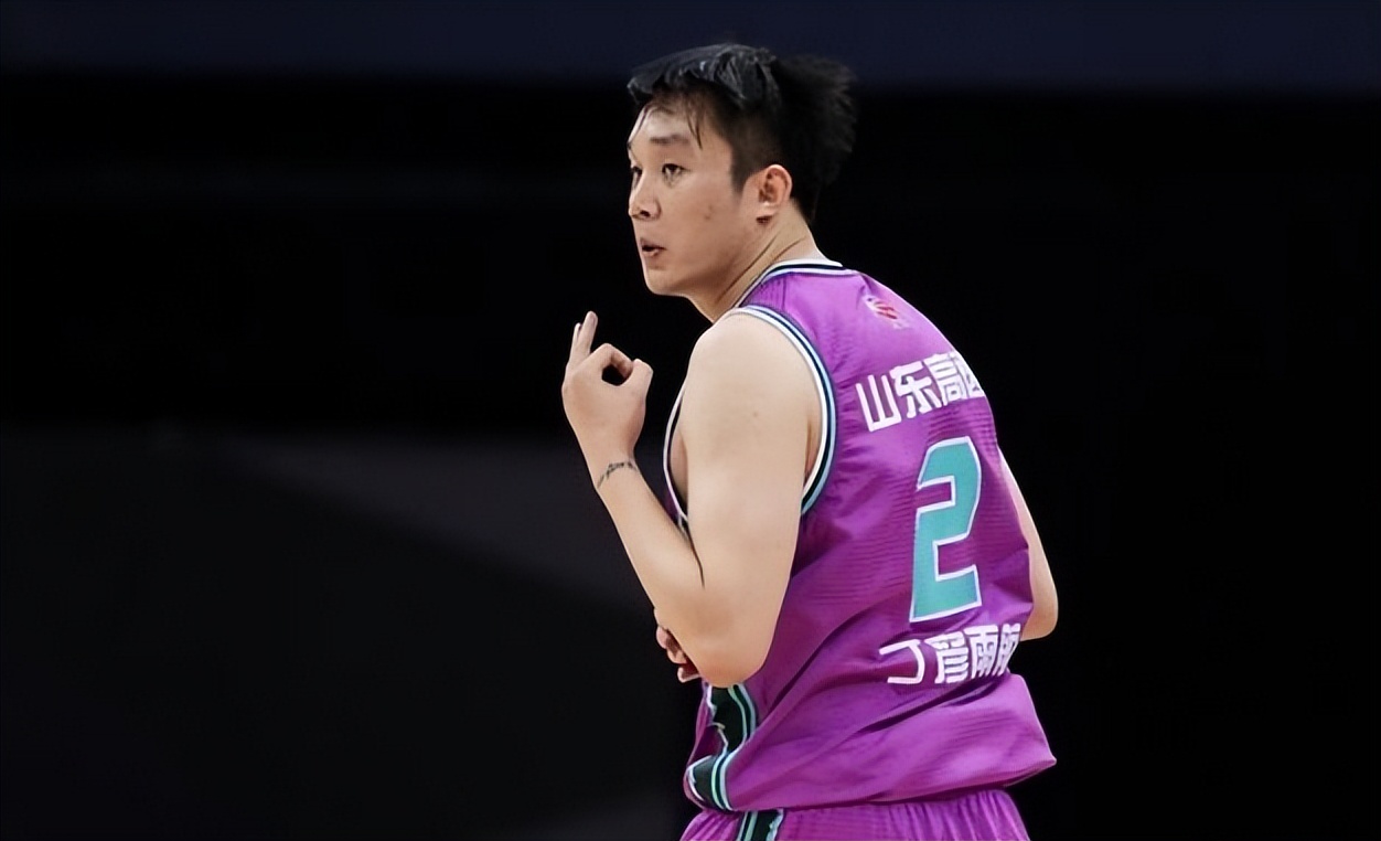 小丁为什么退出nba(丁彦雨航再遭弃用！杜锋不选择小丁，主要有2方面原因)