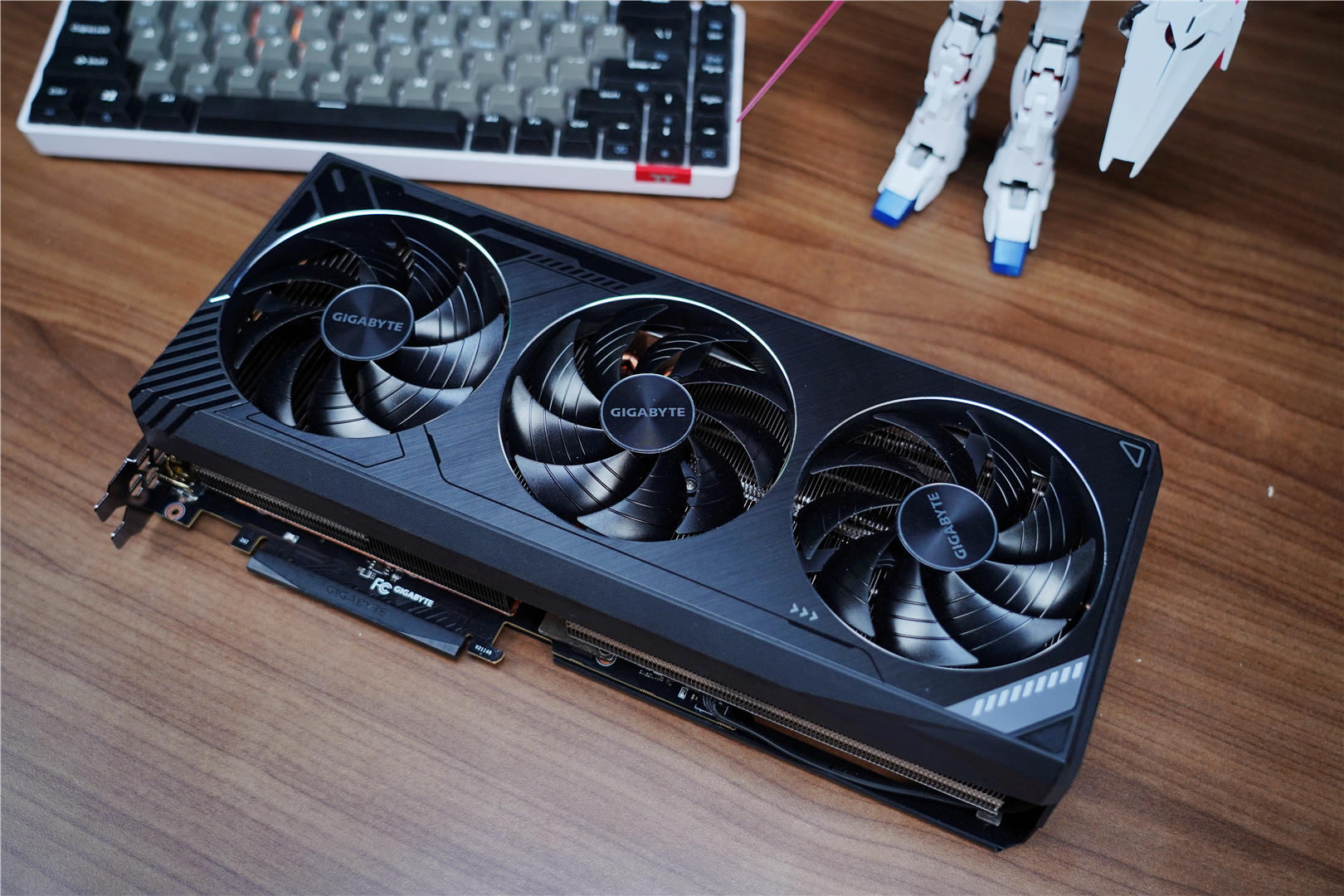 GIGABYTE RTX 3090 GAMING OC 24G(水冷化) - パーツ