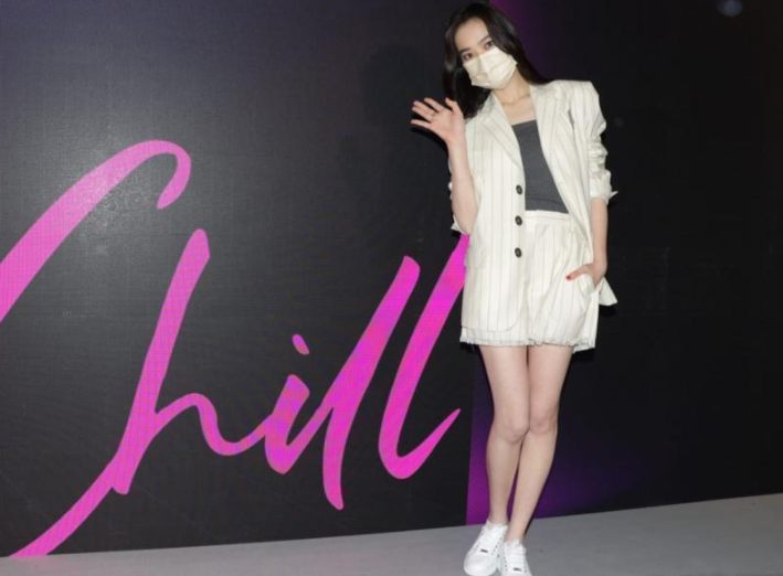 汤镇业双胞胎儿子近况！一个学功夫想当打星，一个爱做生意开肉铺