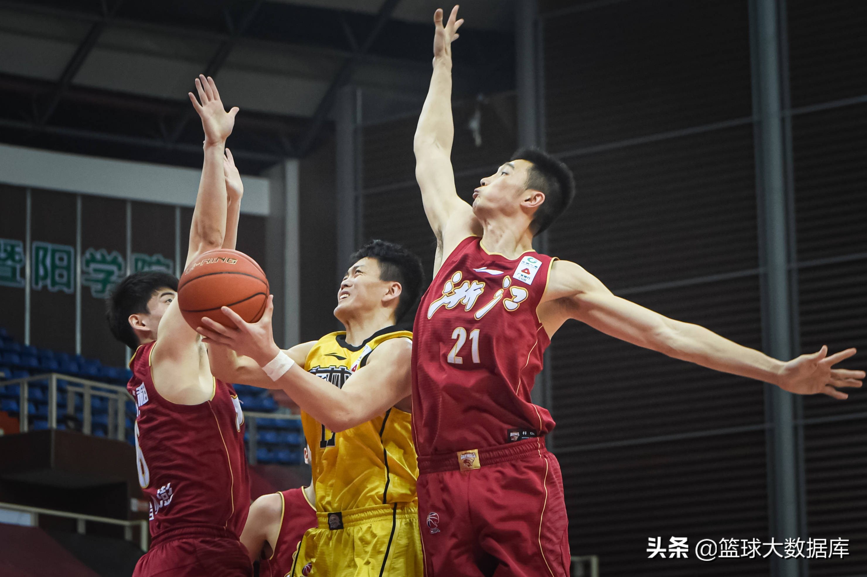 河南cba隊員名單（CBA現役有哪些來自河南的球員？多名國手，組隊比廣東遼寧還強）