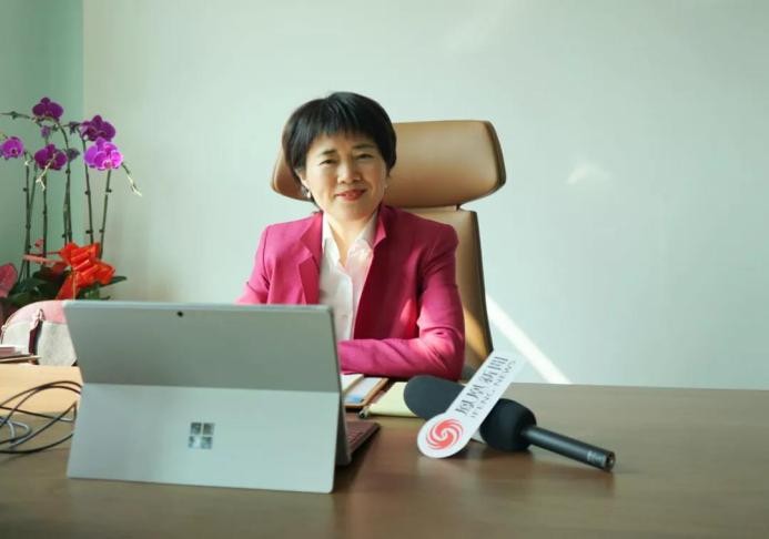 在香港办学、在美国开分公司，这7位女董事长、女教育家，毕业于湖北同所高校