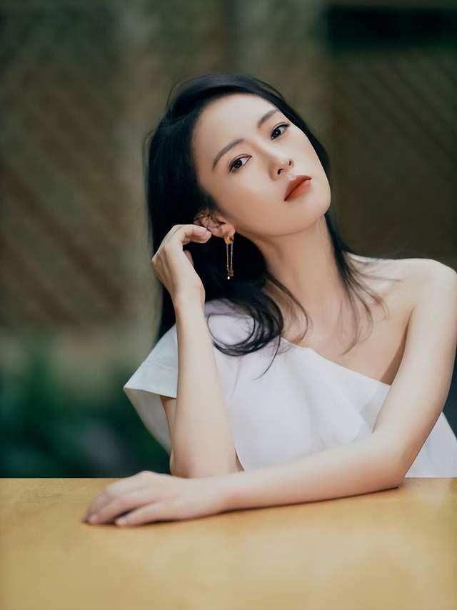 2021年"演技最好"的8位年轻女演员,景甜仅第7,童瑶第3