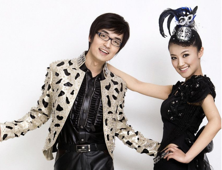 离婚5年,再看玖月奇迹王小玮王小海的境遇,夫妻差距一目了然