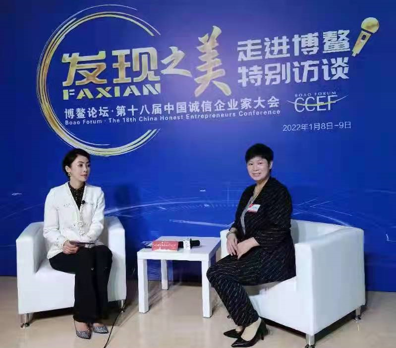 献礼全国两会专题报道——国学名家杨馥荣