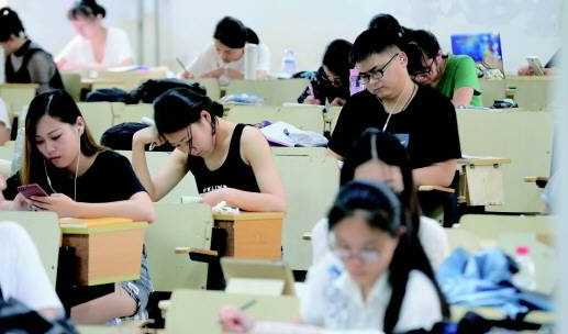 2022考研“怪现象”，400+无缘211院校复试，300分却有机会上985