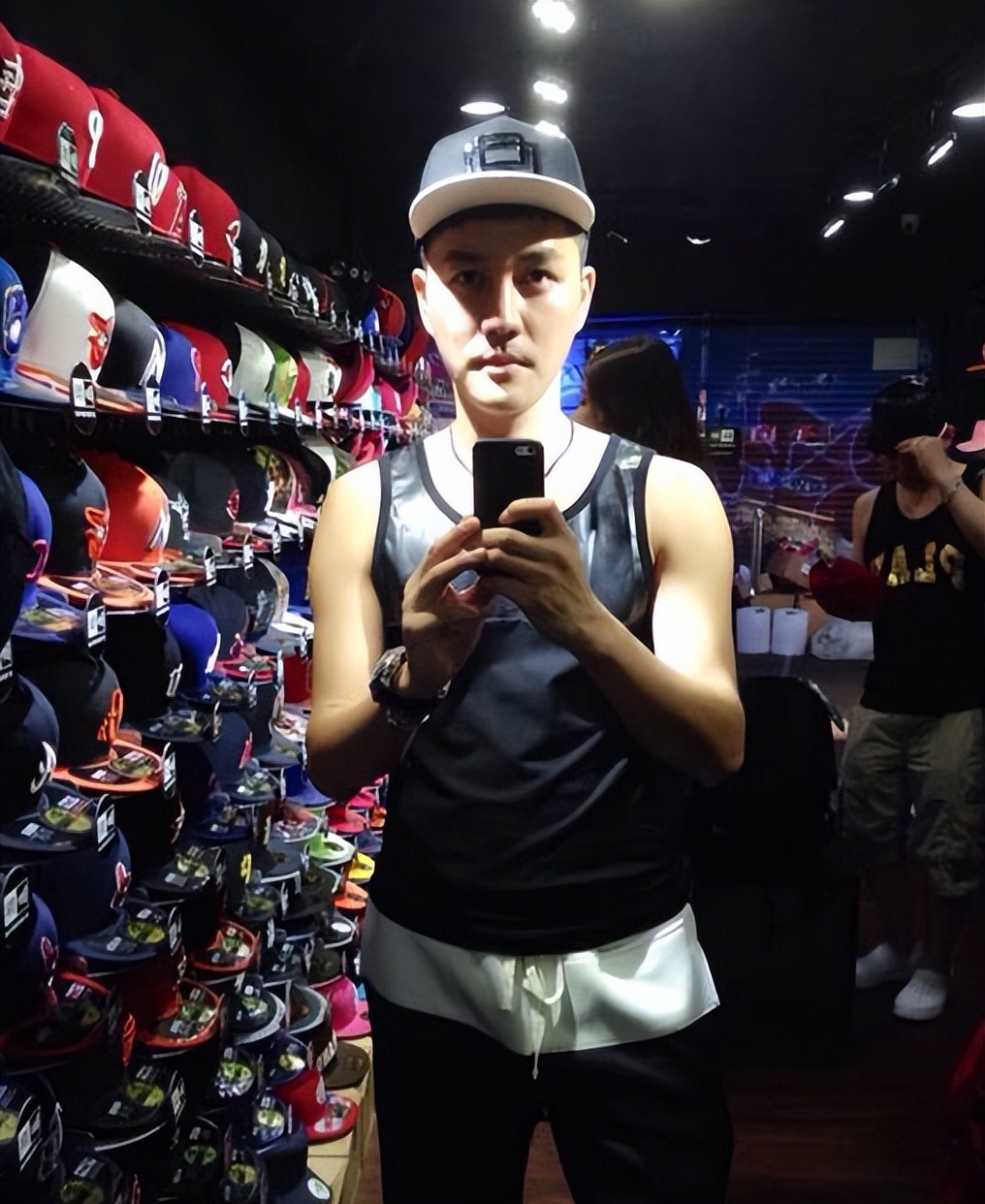 从央视辞职的顾斌，现在在美国拥有一栋大房子，生活却很简单