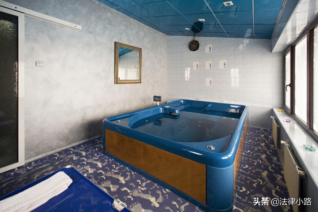 洗浴推油（宝鸡一女子在洗浴中心给13岁的男孩提供）