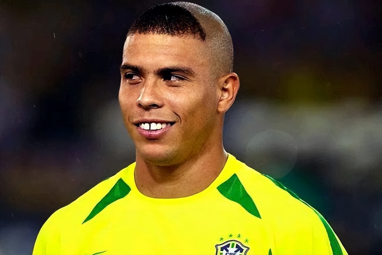 年世界杯发型(2002年世界杯罗纳尔多为什么留阿福头发型,背后有哪些