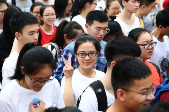 2022年高考规则有变，英语或将被淘汰？还有一个坏消息考生要知晓