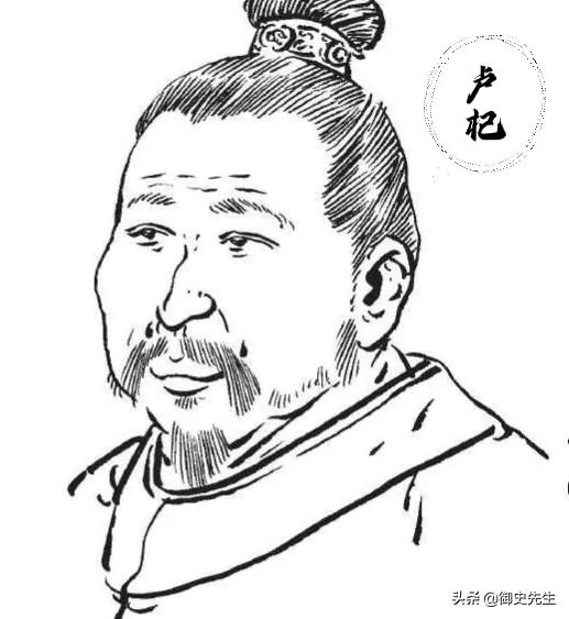 卢杞觉得郭子仪能对自己摆出如此规格礼节,十分感动,郭子仪太看的起他