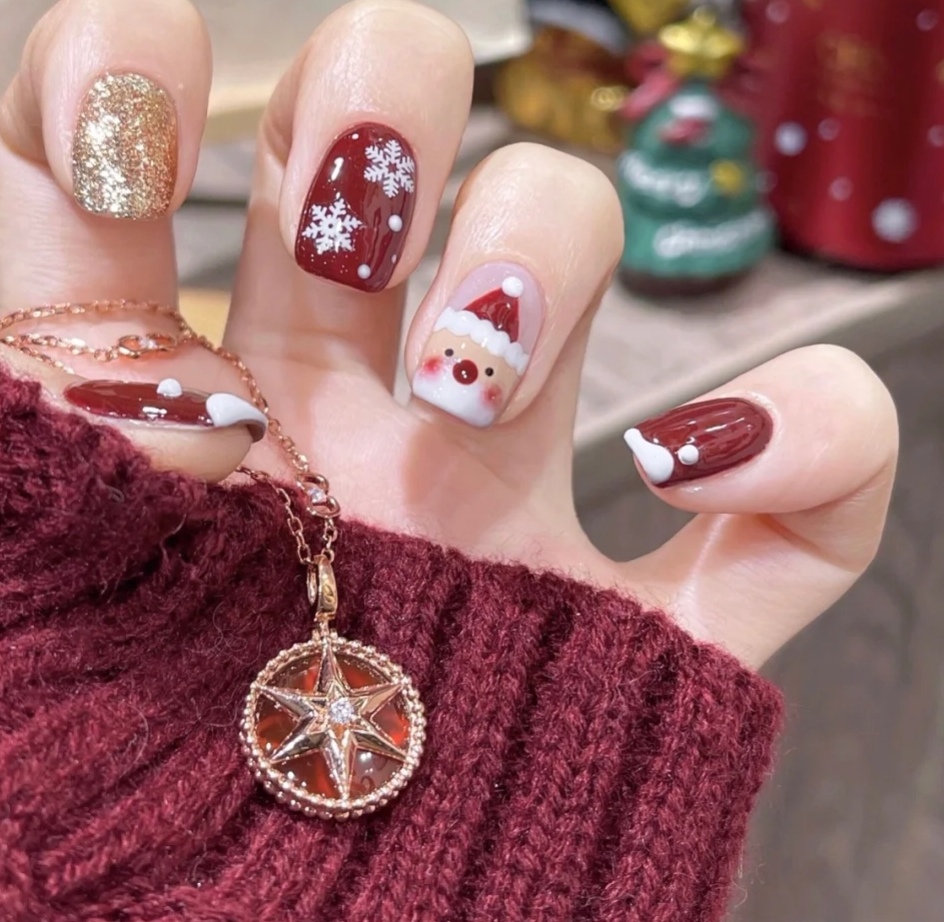 今年流行的圣诞风美甲,极具暖冬氛围感,哪种是你的"梦中情甲"