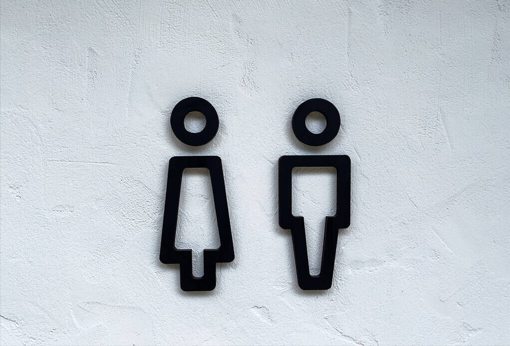 "大象和长颈鹿,乾和坤",这些厕所标志你能分清楚男女吗?