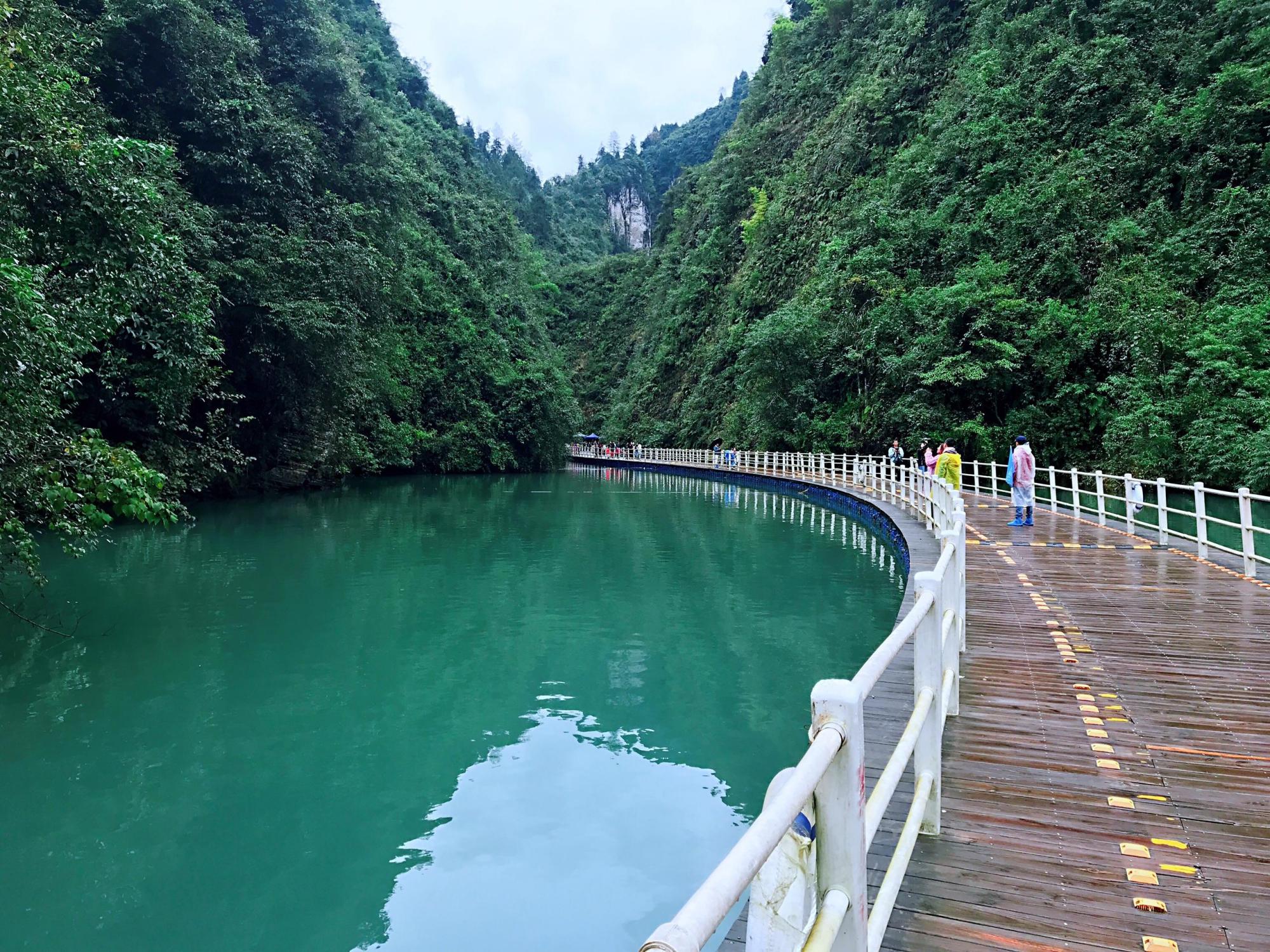 湖北一定要去的景区，拥有中国最美水上公路，非常适合自驾前往