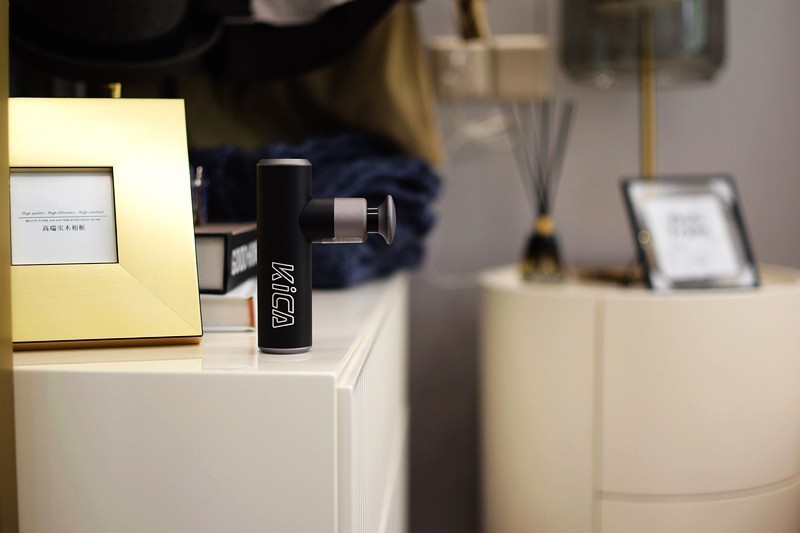 单手可握 小巧便携 KiCA MINI2筋膜枪