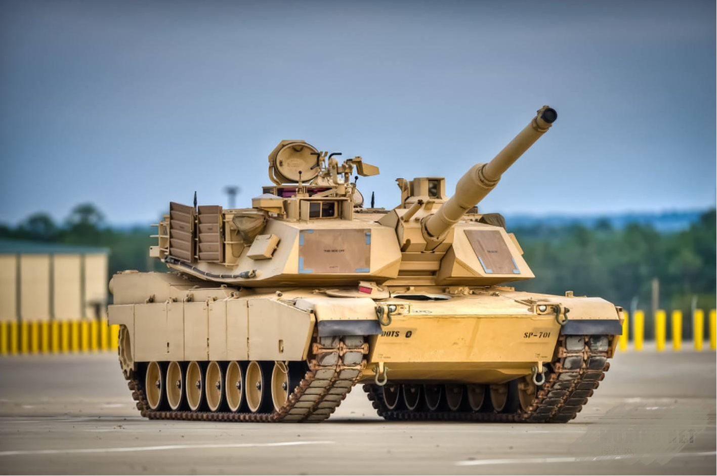 美国十大终极武器排名，B2轰炸机仅排第二，M1A2坦克勉强上榜