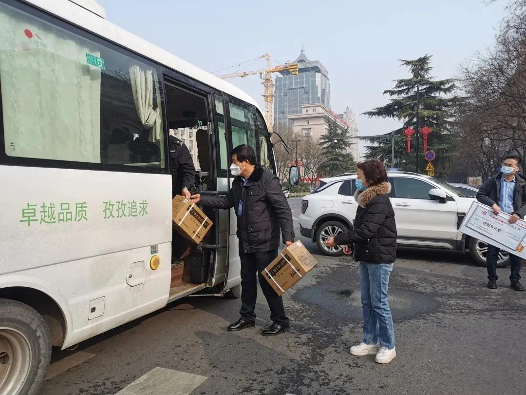 ������ҩ�װ��ľ���100��Ԫ��10��ԪԤ���¹�ҩƷ��ά�ڼѡ�