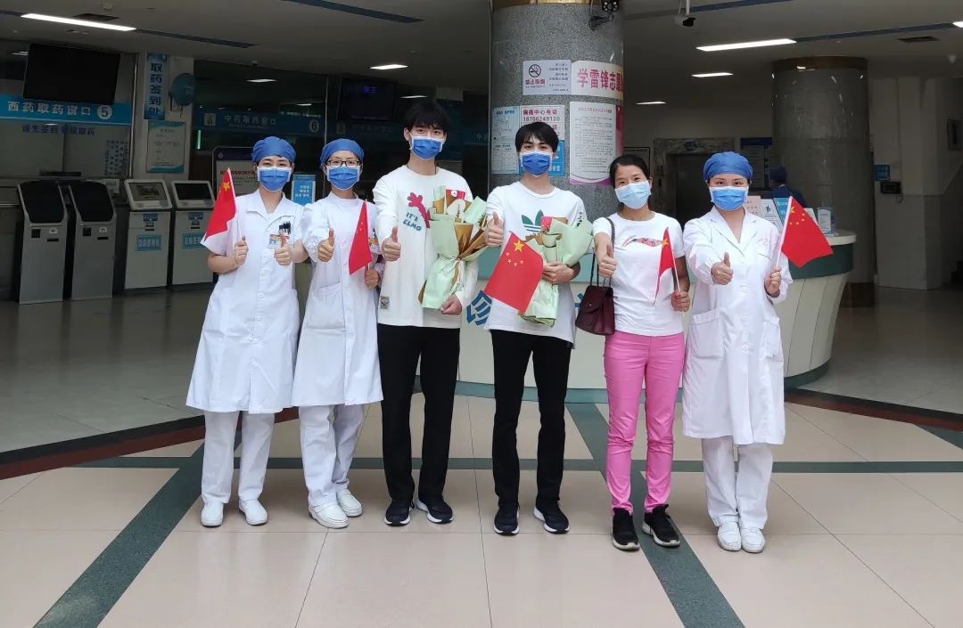 江西省人民医院援南昌核酸采样队返院