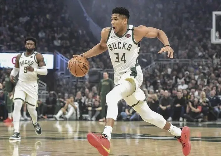 nba有哪些高手（NBA現(xiàn)役前十突破高手：庫里第二；詹姆斯居尾，歐文排名下跌？）