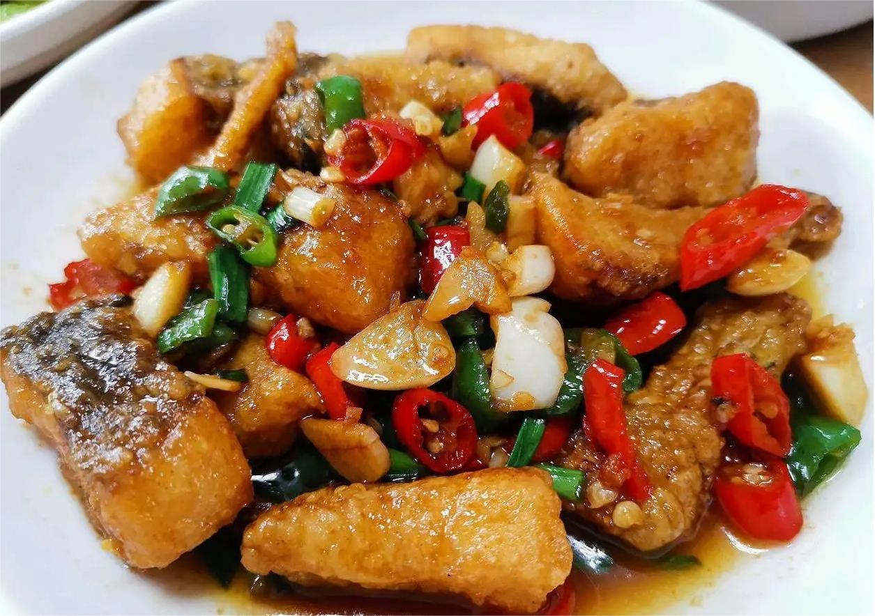 【香辣鱼】做法步骤图 营养解馋 嗨辣过瘾超下饭-起舞食谱网