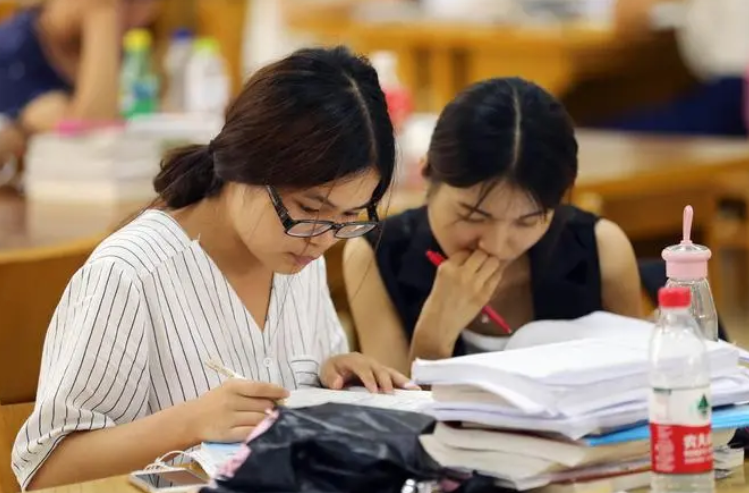 考研党需要知道的事！历年“考研录取”名单，隐藏着这些信息