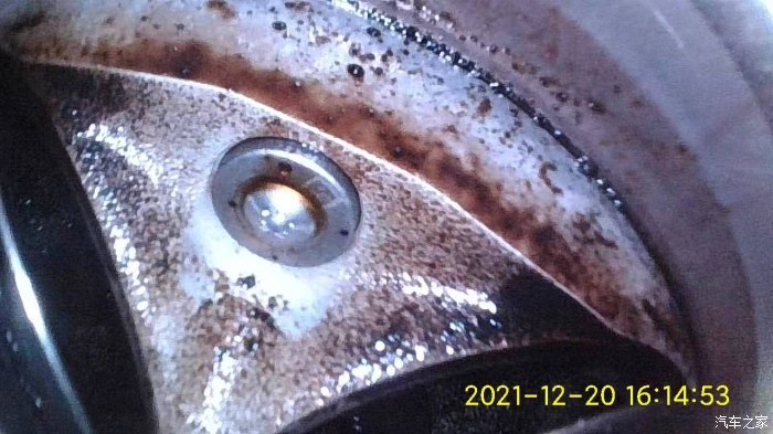 自己动手修复奥迪A6L烧机油问题
