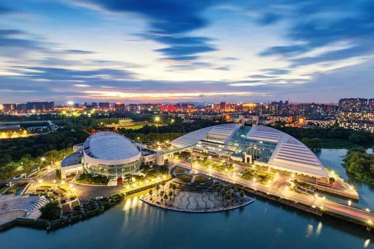 浙江大学学费一年多少 5000-10000之间每学年-第1张图片-专升本网