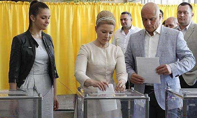 2011年季莫申科被曝牢房内与律师有染，乌监狱系统高官：视频真实