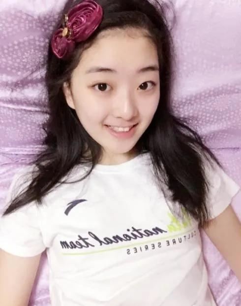 在国家队,李明珠又表白了5这个年龄的年轻球员,李子君里只有一个是