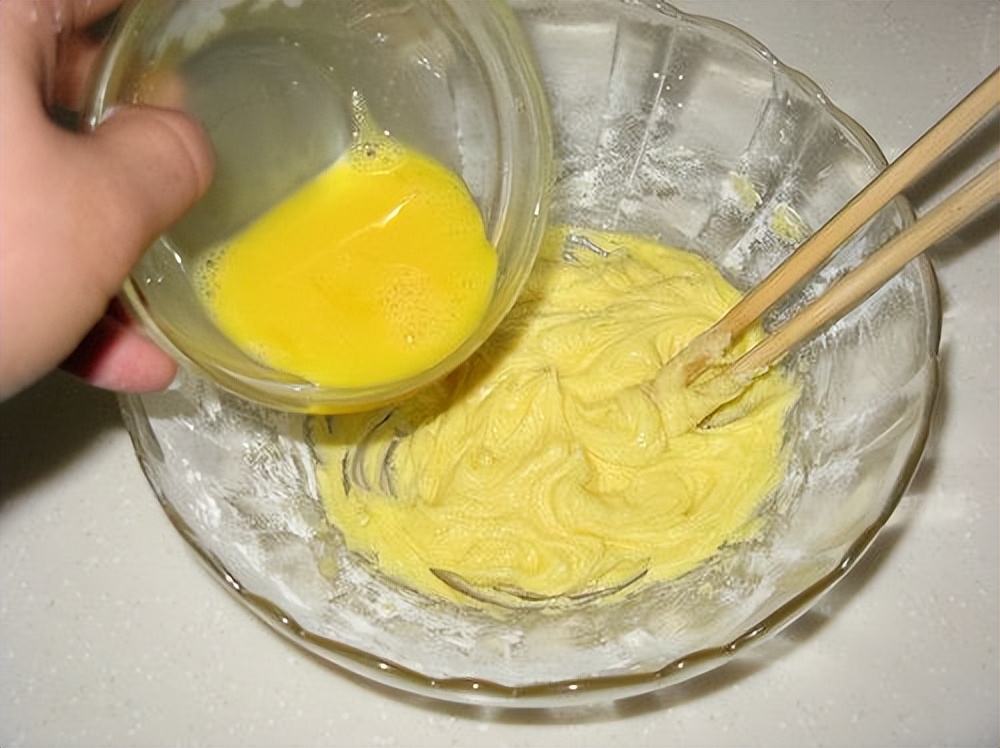 饼干、面包、蛋糕中都有黄油，黄油真的健康吗？告诉你能不能吃了