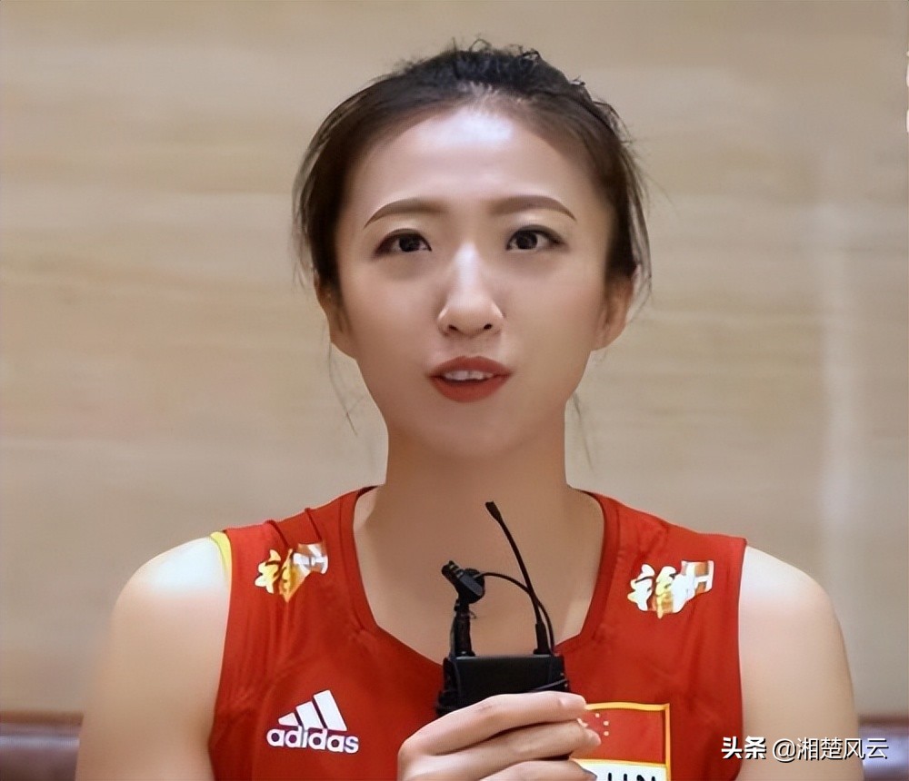 女排访谈2019世界杯李盈莹(李盈莹访谈,不背包袱做好自己,否认自己是