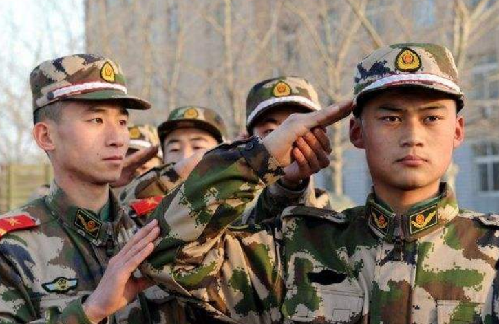 2022征兵工作现已启动，女兵年龄有所放宽，部分大学生将无缘军营